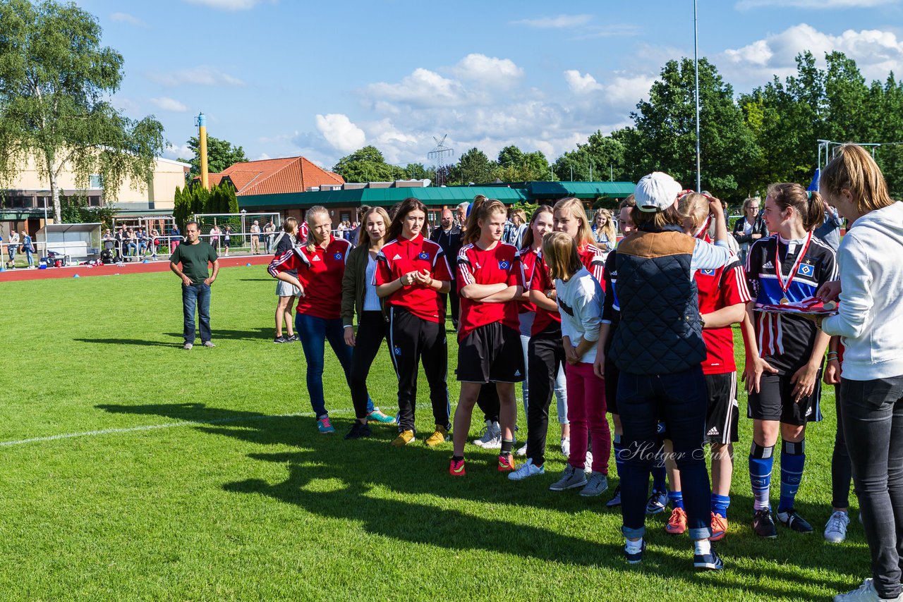 Bild 63 - wBJ SV Henstedt Ulzburg - Hamburger SV : Ergebnis: 0:2